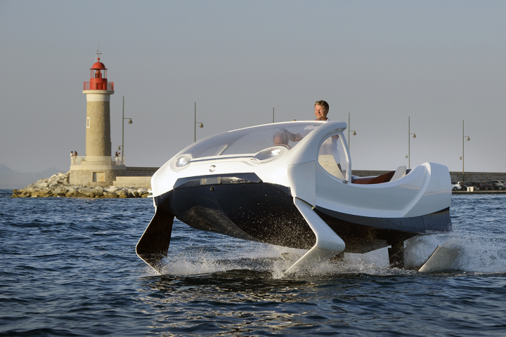 Sea Bubble, the electric taxi boat that flies over water