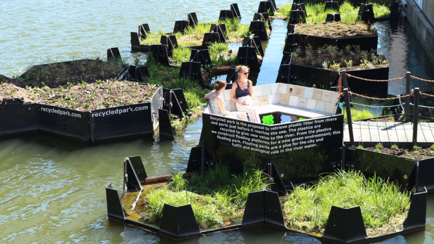 Rotterdam: a floating park made from plastic waste