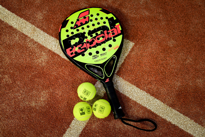 The padel, the increasingly popular racket sport