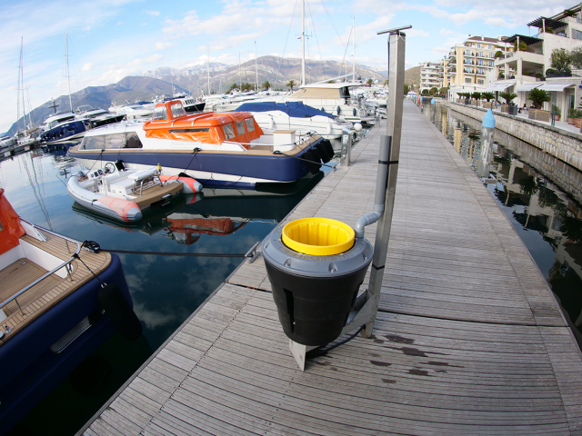 Seabin, a new kind of floating bin