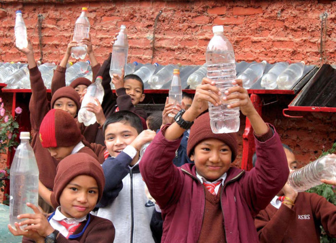 Drinking water: two plastic solutions to access a reducing resource